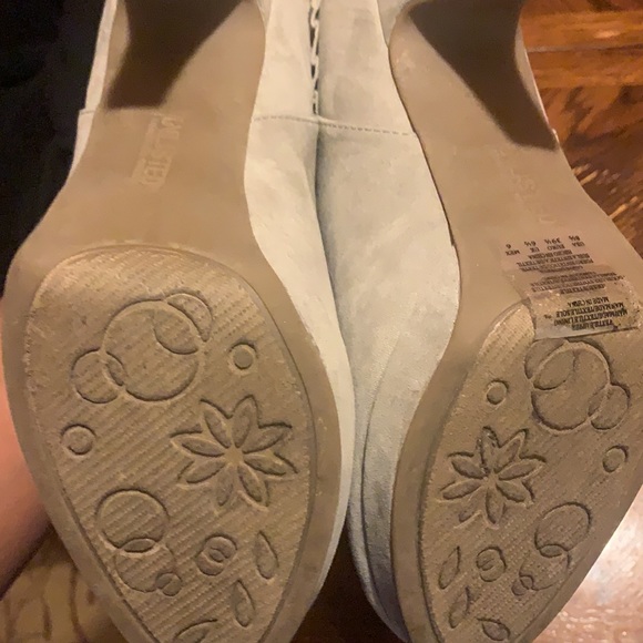 Authentic Unlisted Boots (kenneth cole production) - Picture 4 of 4